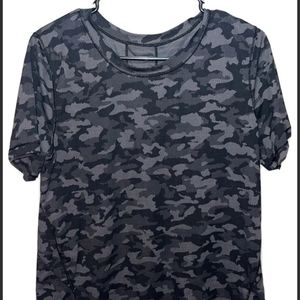 Lululemon Lululemon Performance Workout Shirt Black/Gray Camouflage • Large